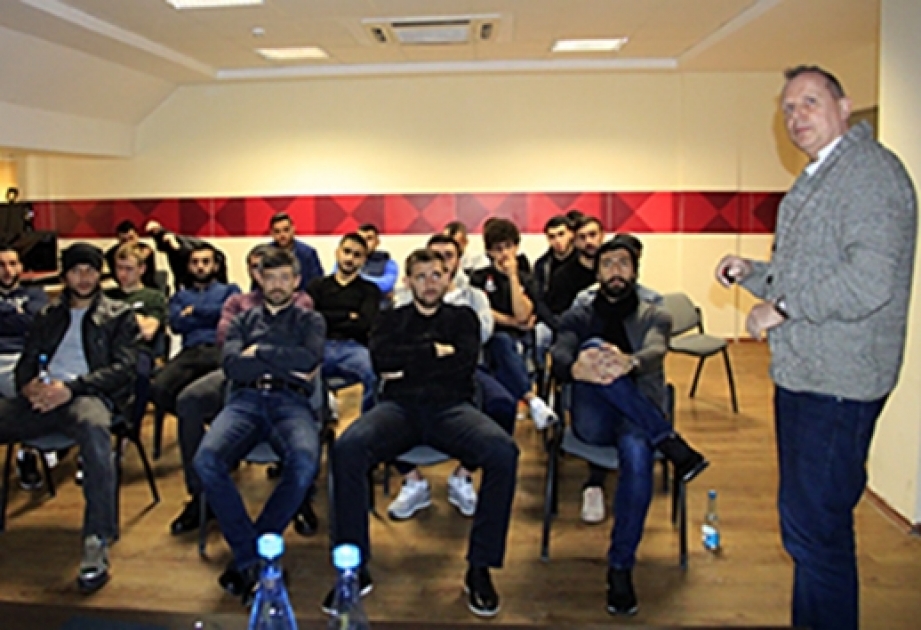 "Sumqayıt" klubunun futbolçuları hakim idarəçiliyi ilə bağlı yeni qaydalar barədə məlumatlandırılıblar