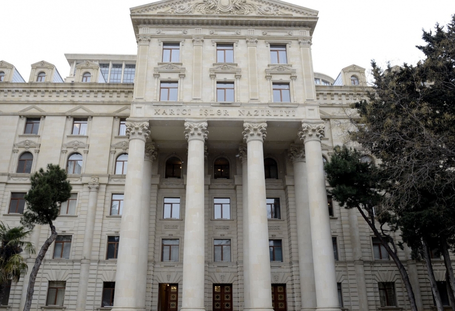 阿塞拜疆外交部：一名乌克兰电视台记者的名字已从不受欢迎人士名单移除