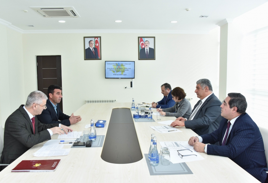 Gənclər və idman naziri Şirvanda vətəndaşları qəbul edib