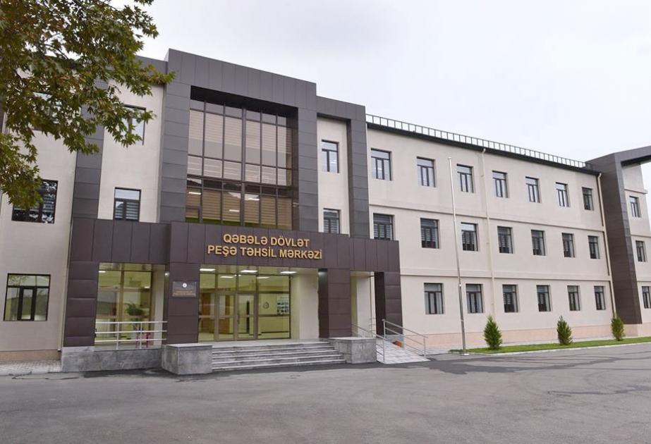 Peşə mərkəzinin tələbələri dərslərini südçülük kompleksində keçirlər