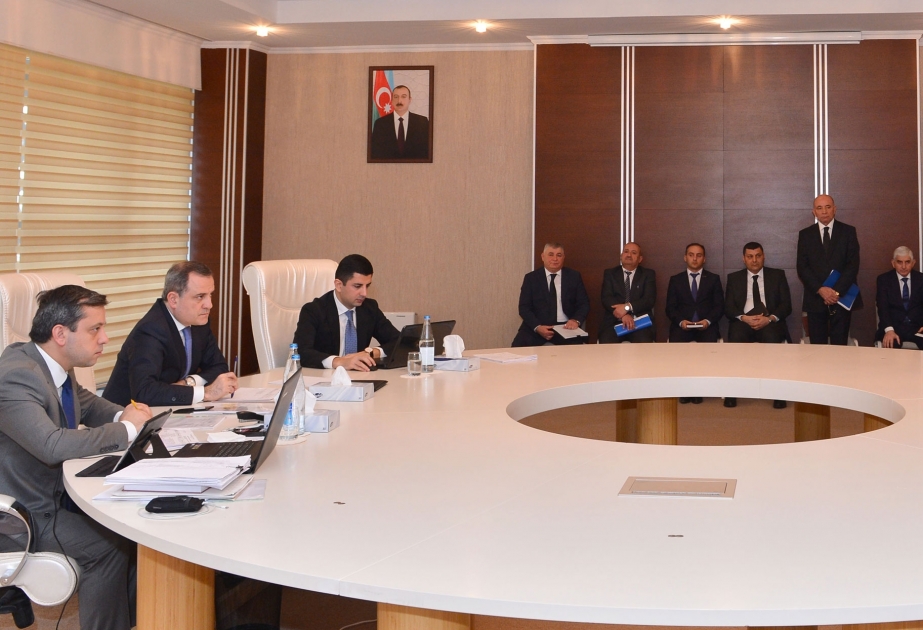 Təhsil naziri Neftçalada vətəndaşların müraciətlərini dinləyib