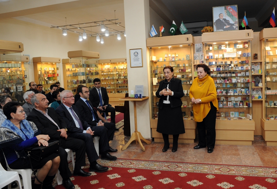 Azərbaycanlı deputatların Rusiya Dövlət Dumasındakı çıxışları miniatür kitablarda VİDEO