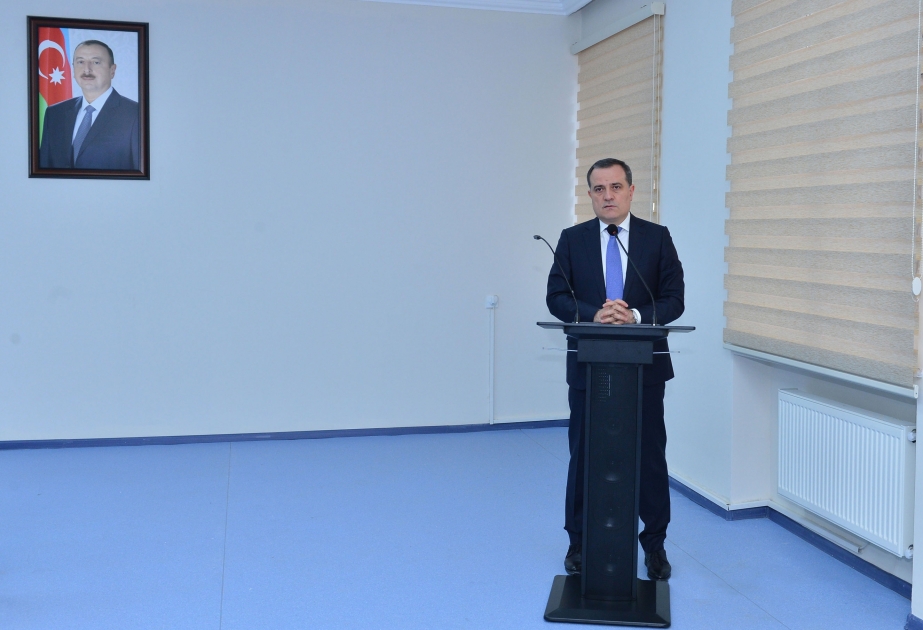 Neftçalada M.Səfərov adına gimnaziyanın yeni tədris binasında tikinti-quraşdırma işləri görülür