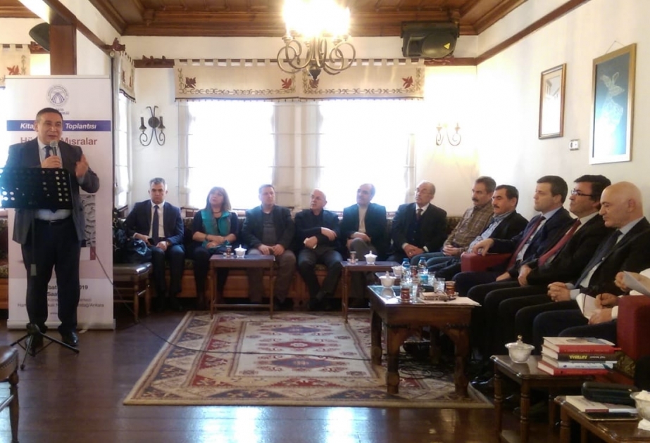 Ankarada tanınmış şair Vaqif Bəhmənlinin kitabının təqdimatı olub