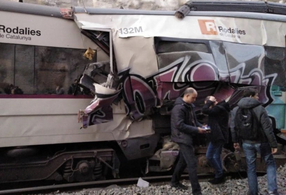 Испанская железнодорожная компания Renfe расследует причины столкновения поездов