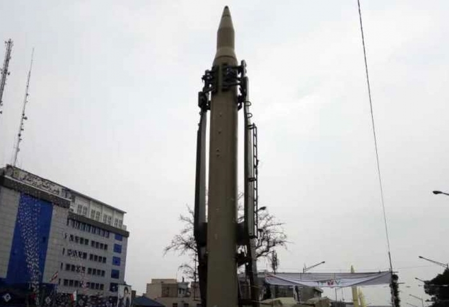 İran uzaq hədəfləri vura bilən raketini ilk dəfə nümayiş etdirib