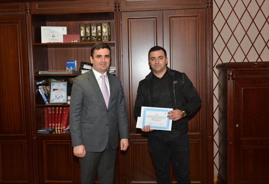 Dənizkənarı Bulvar İdarəsi fotoqrafları mükafatlandırıb
