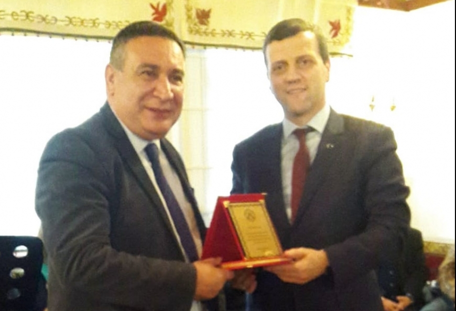 Ankarada Rəşad Məcidin kitabının imza günü keçirilib