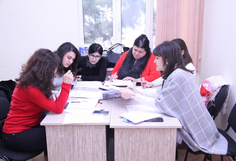 Lester Universitetinin mütəxəssisi AzMİU-da təlimlərə başlayıb