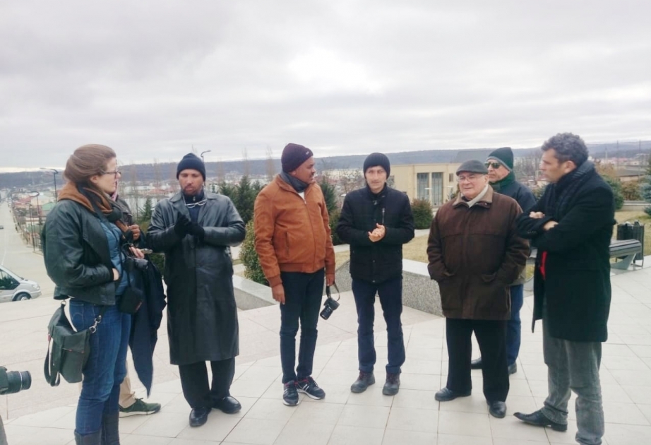 Сотрудники СМИ Катара и Ливана ознакомились с достопримечательностями Гусара ВИДЕО