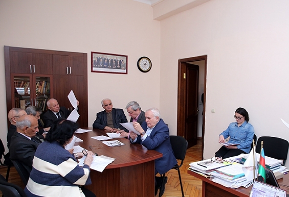 Fəxrəddin Qədirov: Dissertasiya mövzuları müasir elmin qarşısında duran əsas tələblərə uyğun seçilməlidir