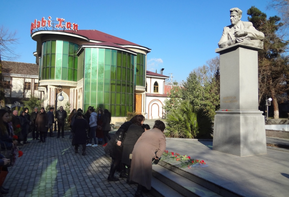 Şəkidə Xalq şairi Bəxtiyar Vahabzadənin xatirəsi anılıb
