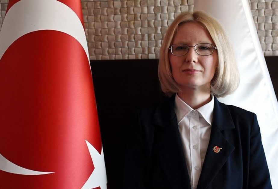 Rus mənşəli qadın Türkiyədə bələdiyyə seçkilərində iştirak etmək üçün rəsmən müraciət edib