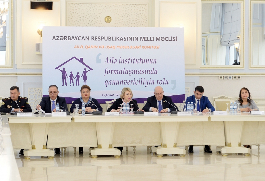 Milli Məclisdə “Ailə institutunun formalaşmasında qanunvericiliyin rolu” mövzusunda ictimai dinləmə keçirilib