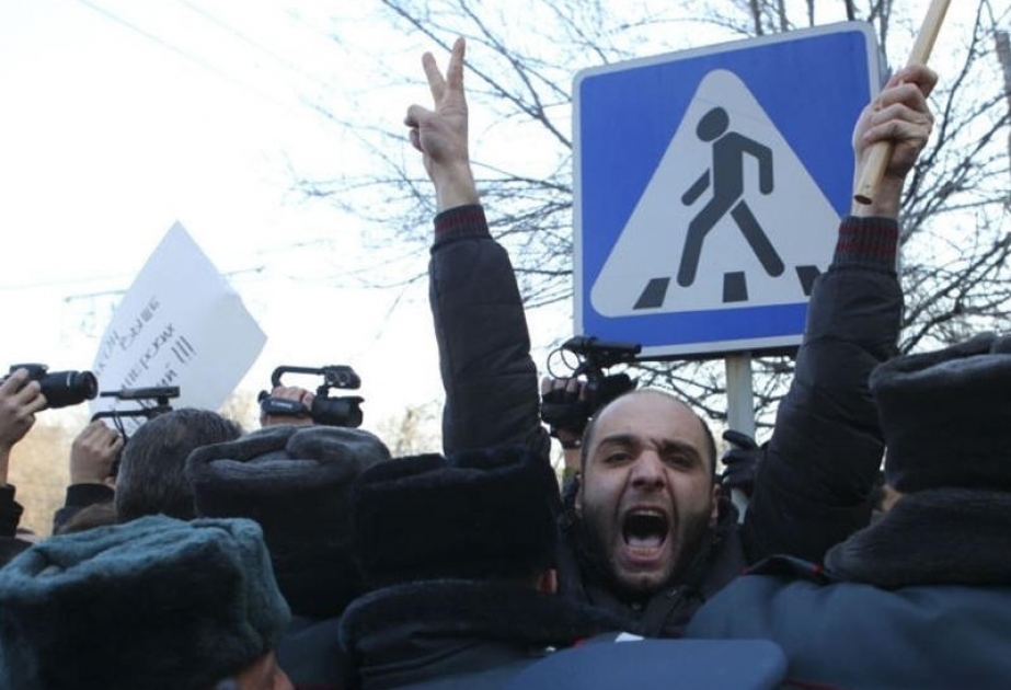 Yerevanda avtobus sürücüləri tətil edirlər