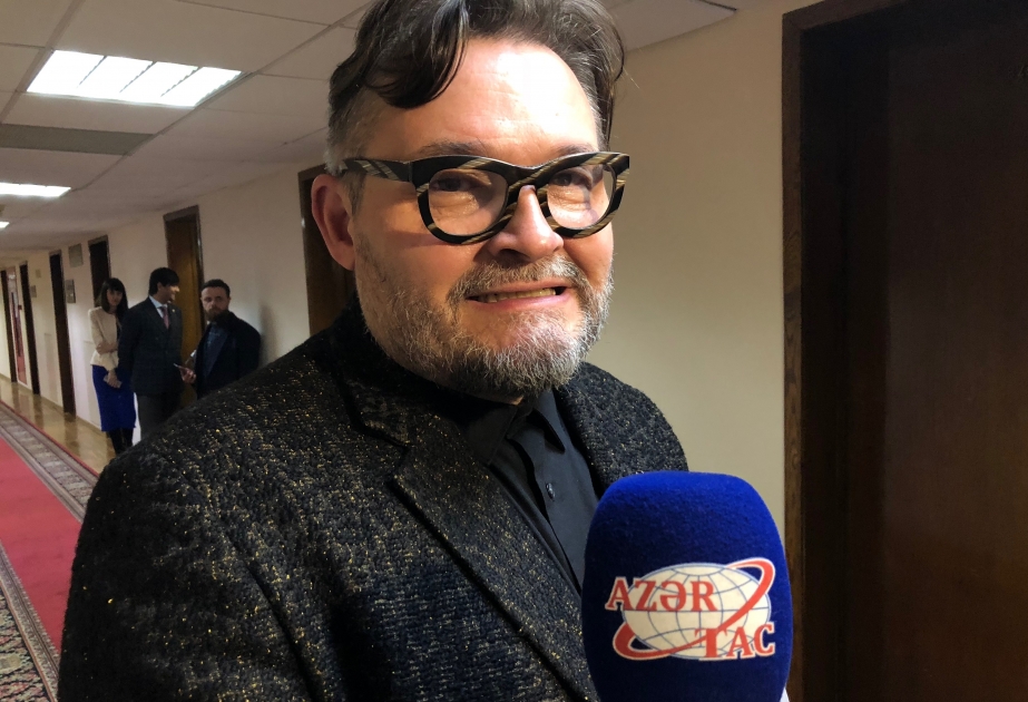 Rusiyalı tanınmış moda tarixçisi Aleksandr Vasilyevin Bakıda iki sərgisi keçiriləcək