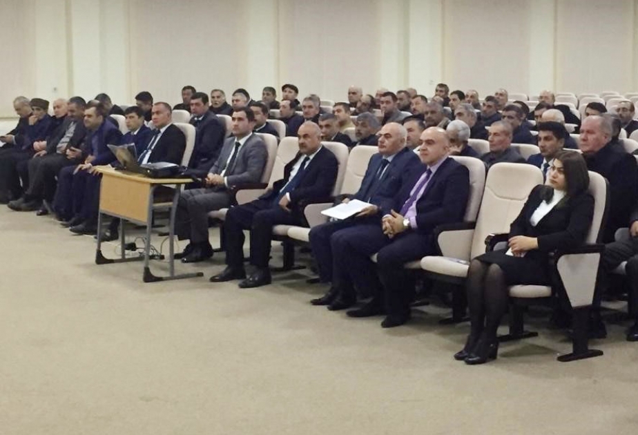 Salyan və Neftçala rayonlarında nohur balıqçılığı təsərrüfatlarının sahibləri ilə görüş keçirilib