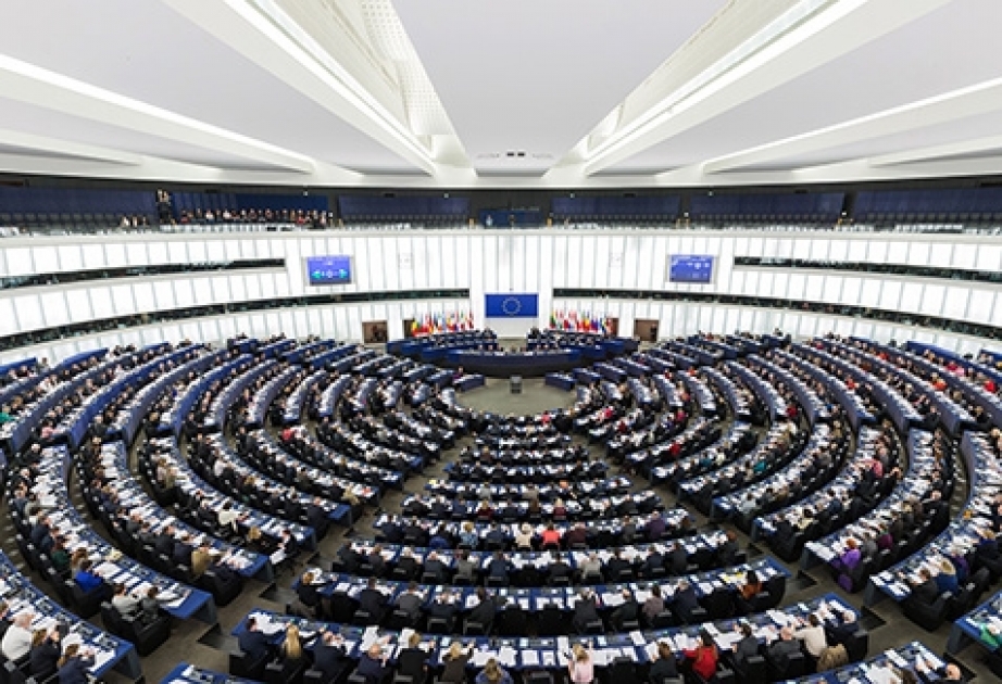 Европарламент вновь обрушился с критикой на Венгрию