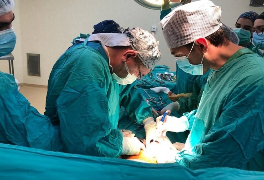 Azərbaycan Tibb Universitetində növbəti uğurlu böyrək köçürülməsi əməliyyatı icra olunub