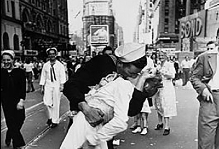 WW2 sailor in iconic Times Square kiss photo dies aged 95