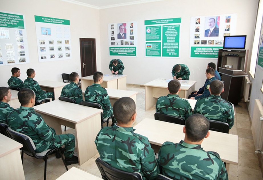 Əsgərlər arasında keçirilən intellektual oyunun qalibləri mükafatlandırılıb