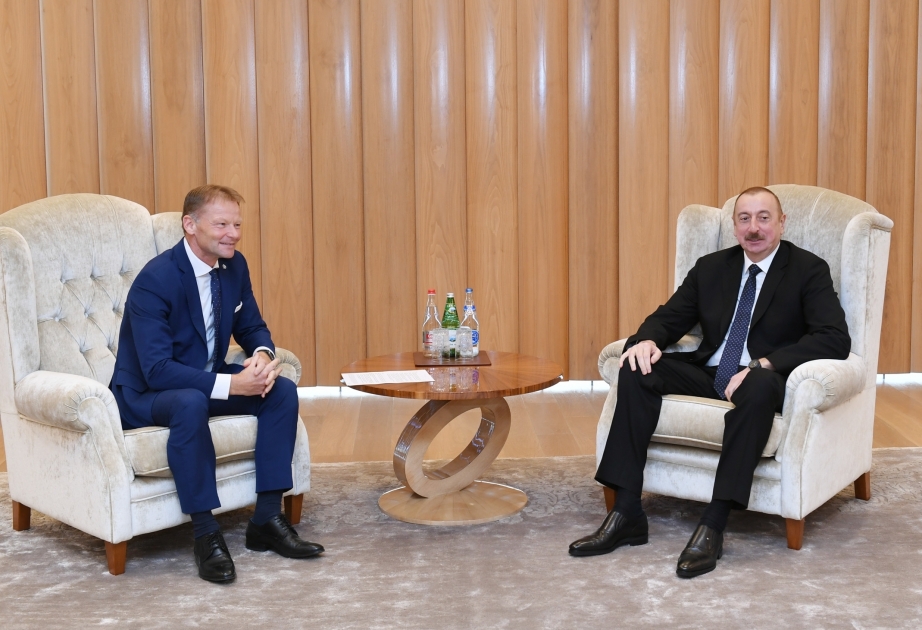 Le président Ilham Aliyev a rencontré le vice-président de la Banque européenne d'investissement VIDEO
