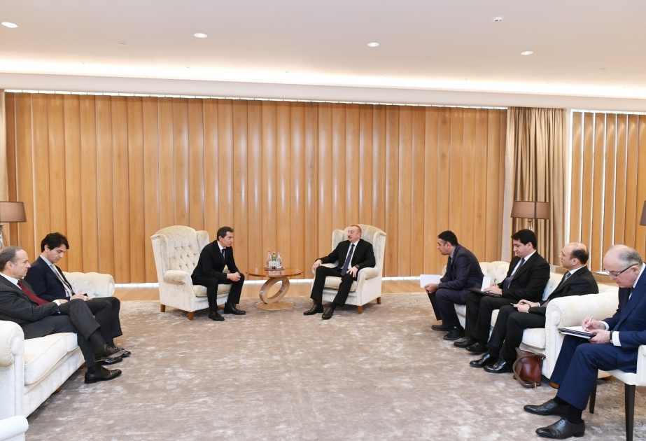 阿塞拜疆共和国总统伊利哈姆·阿利耶夫会见意大利共和国经济发展部副部长