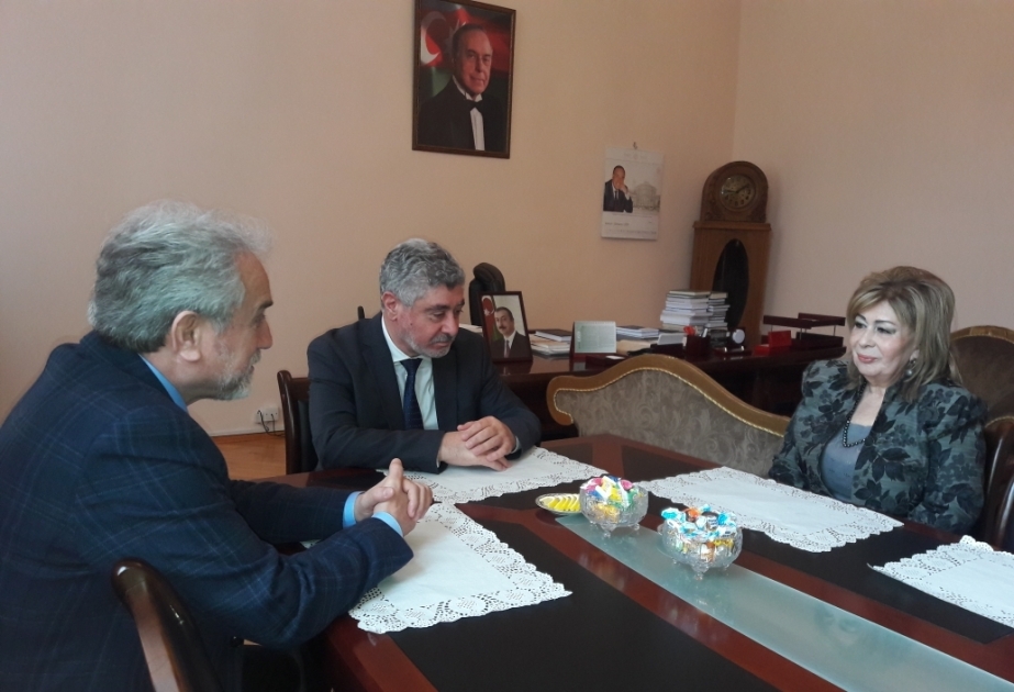 Xətainin “Divan”ının mətni Əlyazmalar İnstitutuna hədiyyə edilib