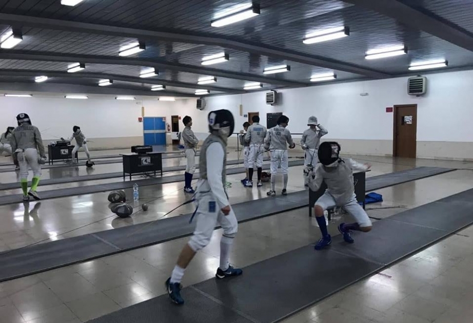Esgrimidores azerbaiyanos participan en el campeonato europeo
