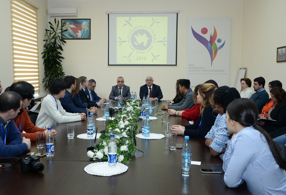 Qış Məktəbinin iştirakçıları Bakı Beynəlxalq Multikulturalizm Mərkəzində olublar