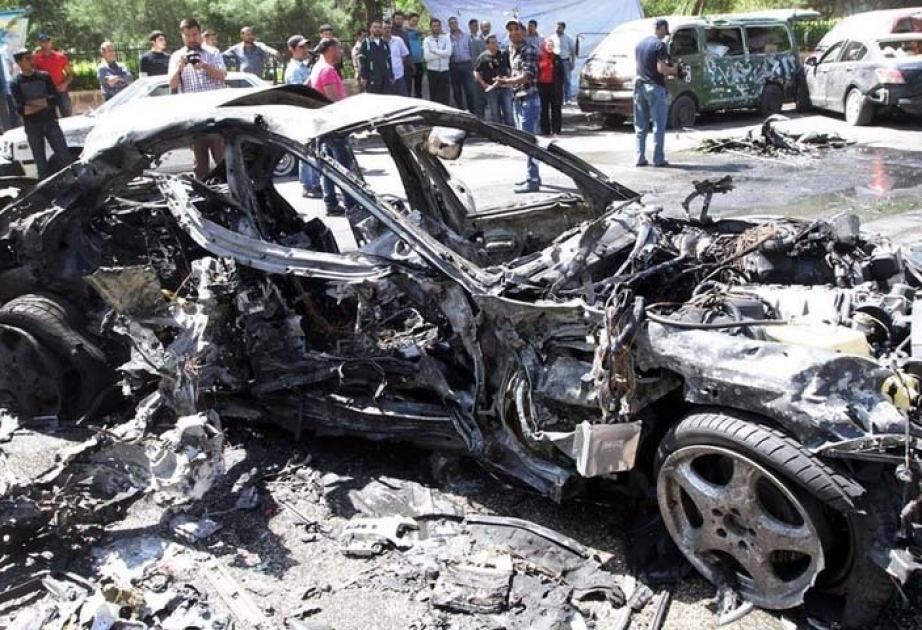 Suriyanın şərqində bomba yüklü avtomobilin partladılması nəticəsində 20 nəfər ölüb