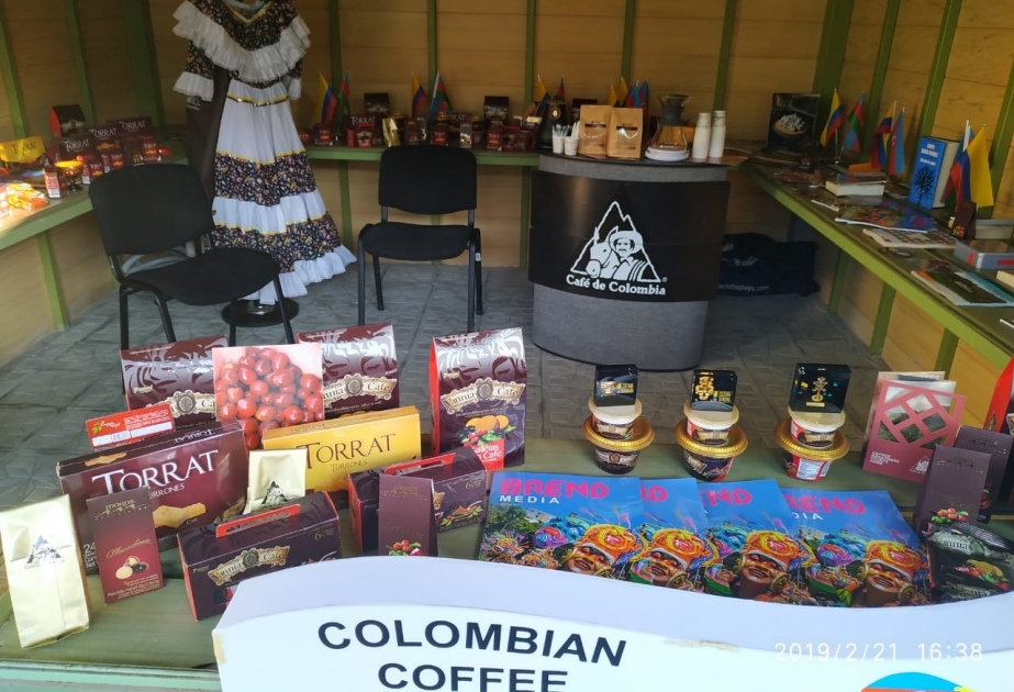 Instalación de Vitrina de Productos Colombianos en Agromall