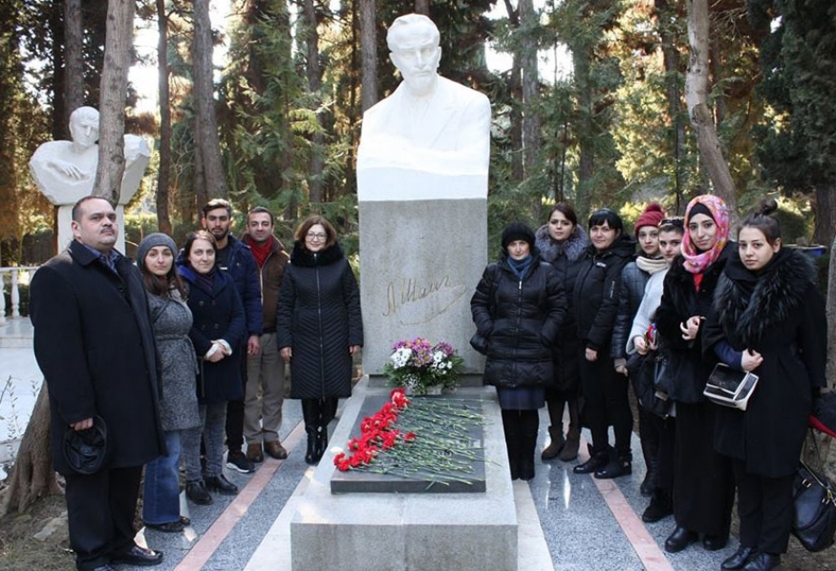 Görkəmli ədib Abdulla Şaiqin xatirəsi anılıb