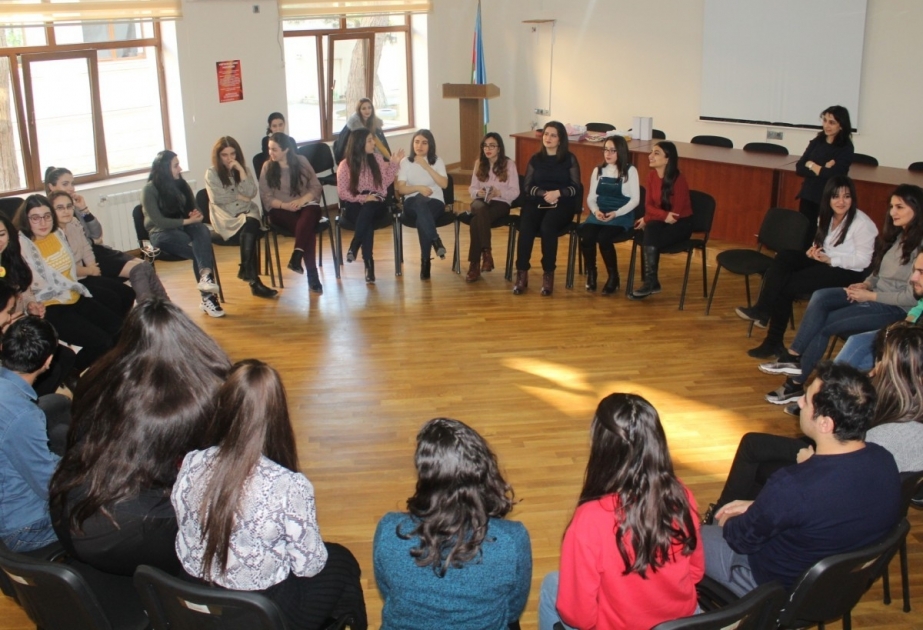 Təhsil İşçilərinin Peşəkar İnkişafı İnstitutunda “Peşəkar ol” proqramı yekunlaşıb