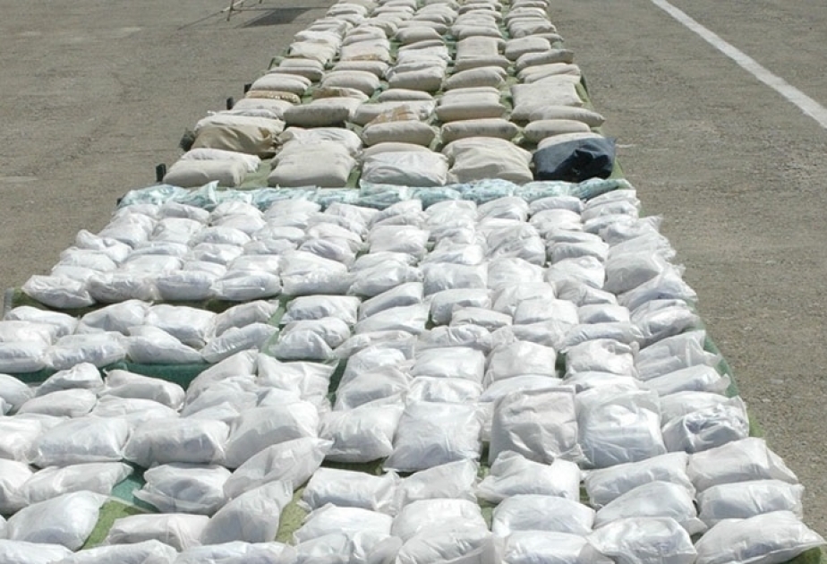 İran polisi 1,2 ton narkotik vasitə müsadirə edib