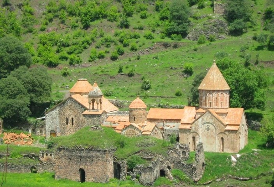 Judaveng el complejo del monasterio en Kalbadzar