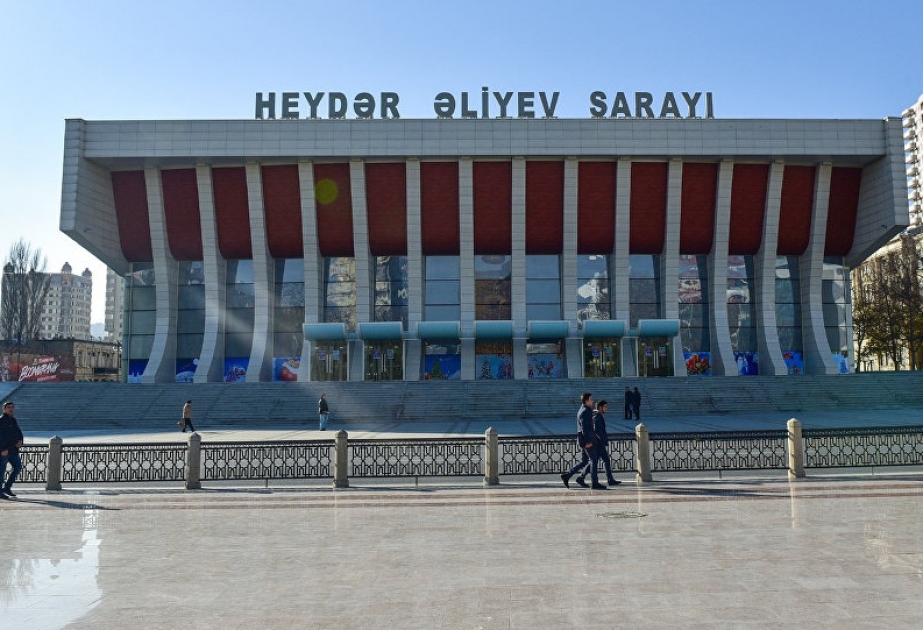 Rusiyanın məşhur dirijoru Bakıda çıxış edib