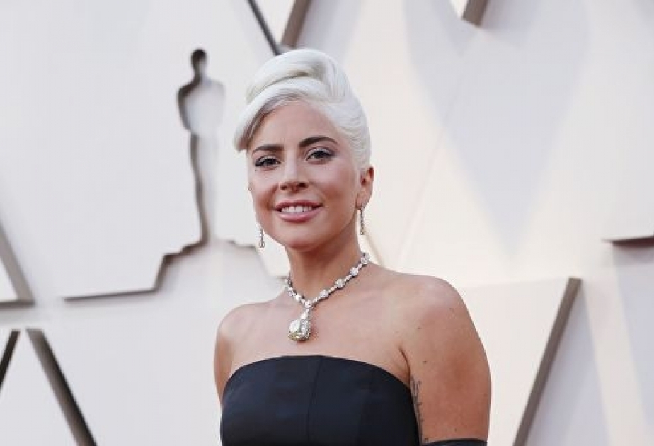 Lady Gaga “Oskar” mərasiminə 40 milyon dollarlıq brilyant boyunbağıda gəlib