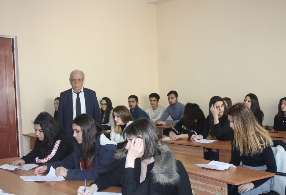 BSU-da dərslər Xocalı soyqırımı qurbanlarının anımı ilə başlanıb