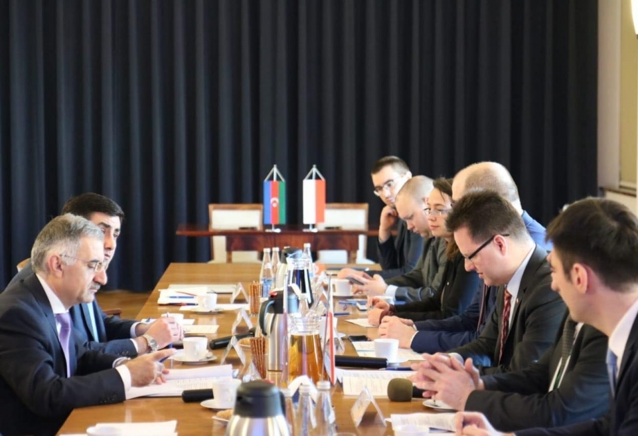 Состоялось первое заседание рабочей группы по транспорту и логистике между Азербайджаном и Польшей