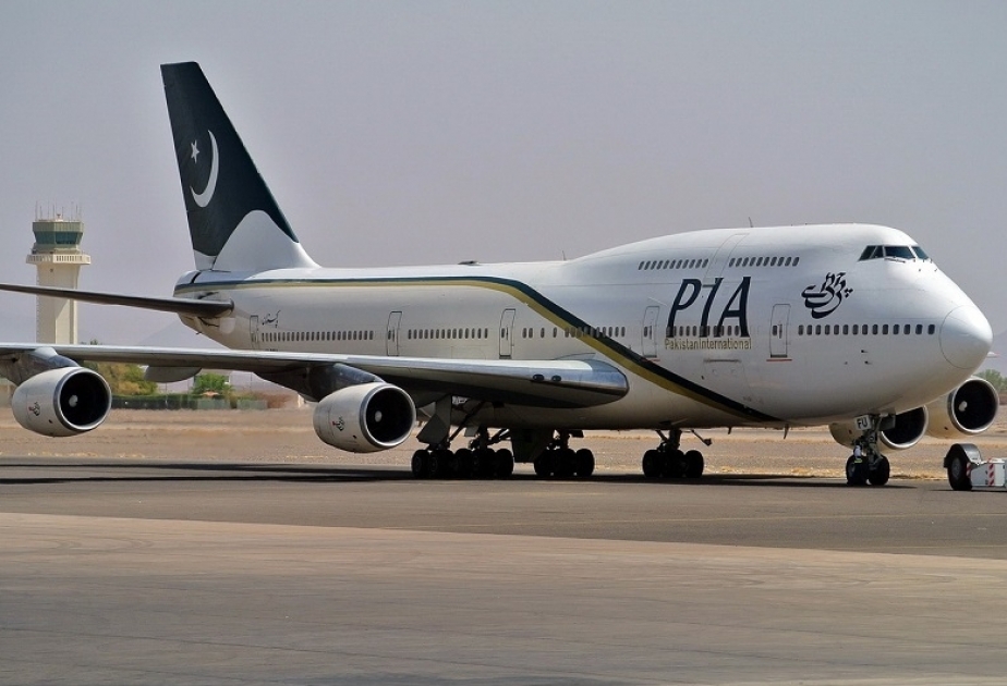 Pakistan shuts down its airspace for civilian airliners