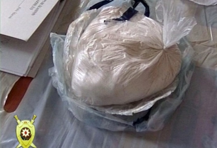 Əmircan qəsəbə sakinindən bir kiloqrama yaxın heroin götürülüb
