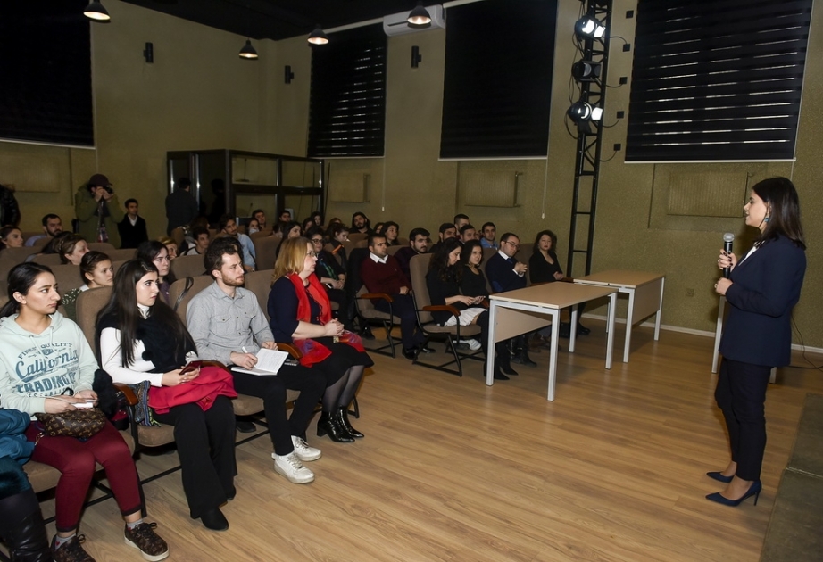 Mədəniyyət və İncəsənət Universitetində “Bumeranq” layihəsinin təqdimatı olub