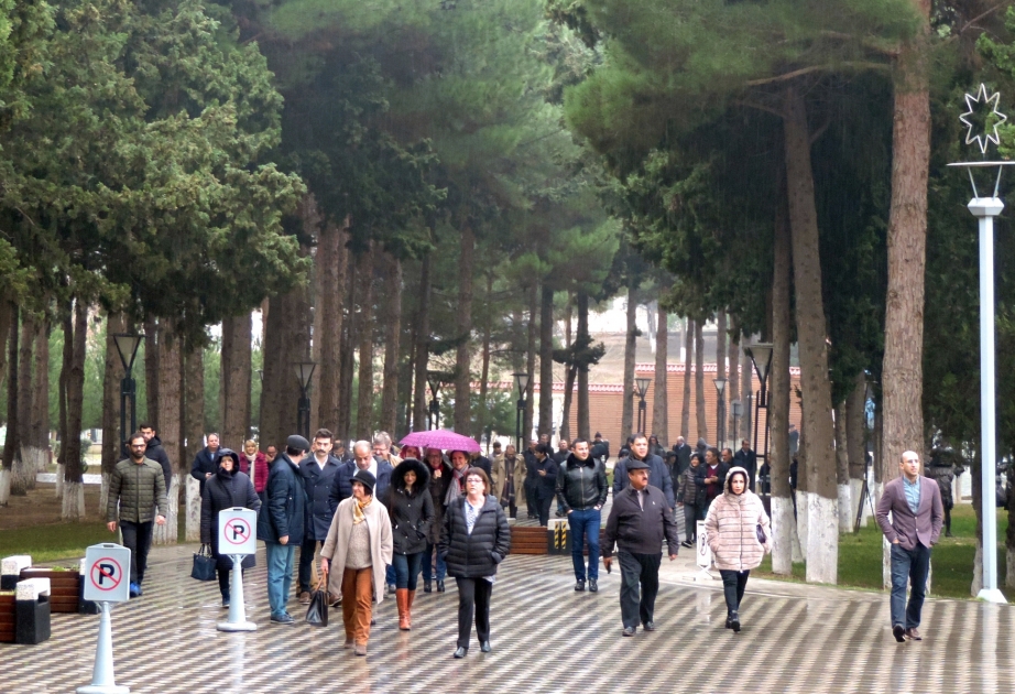 Qırxdan çox ölkənin diplomatları Naftalan şəhərinin turizm potensialı ilə tanış olublar