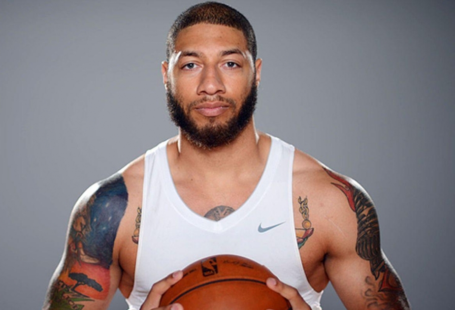 NBA-nın keçmiş basketbolçusu UFC-nin kəməri uğrunda mübarizə aparacaq