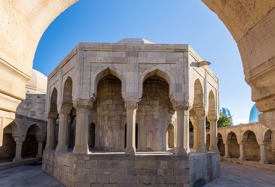 东方建筑杰作 — 希尔万沙王宫