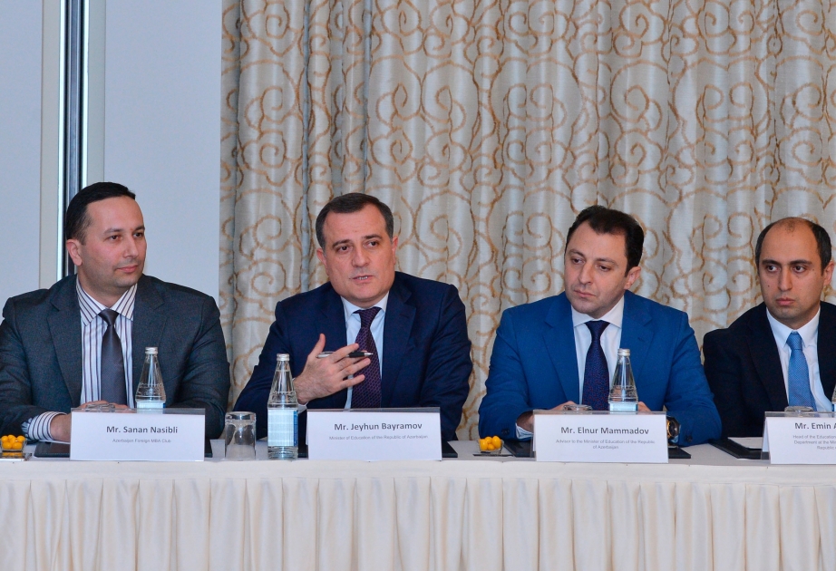 Təhsil naziri “MBA Club”un üzvləri ilə görüşüb