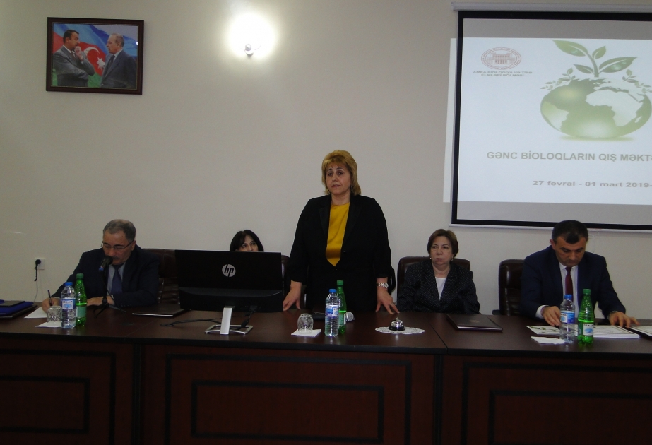 Gənc bioloqların qış məktəbi başa çatıb