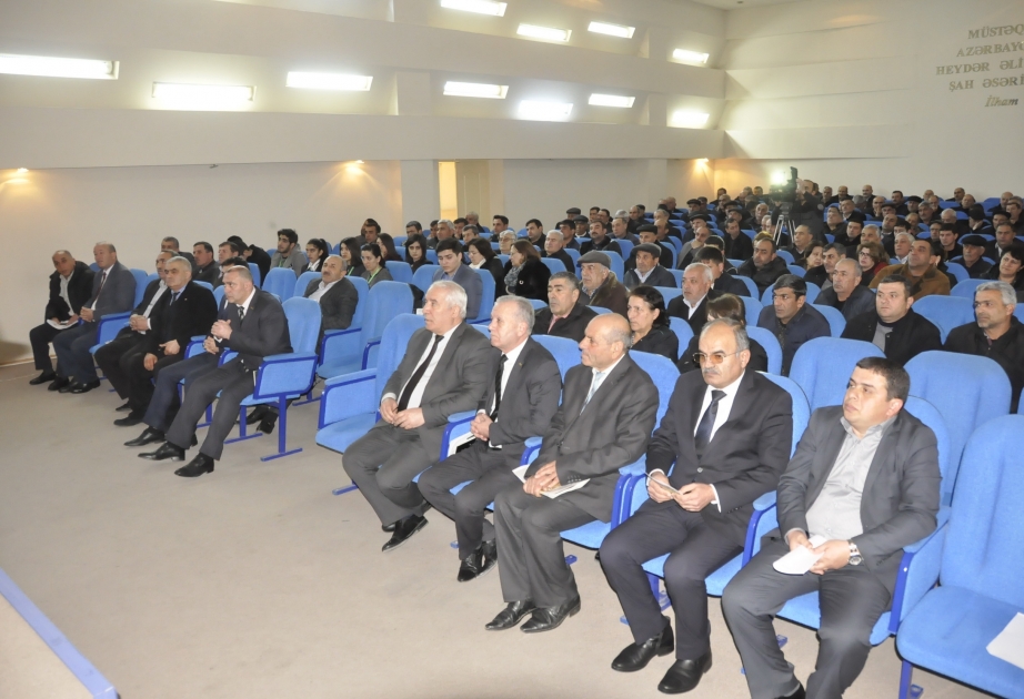 Bərdədə payızlıq əkinlərə qulluq və yazlıq bitkilərin səpininə hazırlıq məsələləri müzakirə olunub