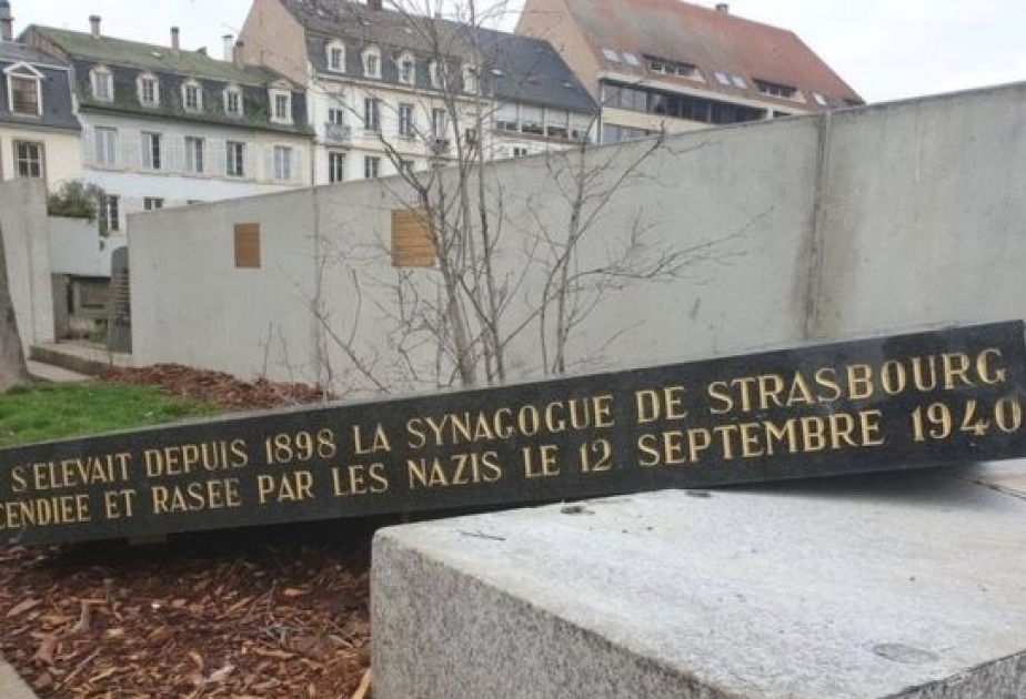 Strasburqda yəhudi xatirə abidəsi dağıdılıb